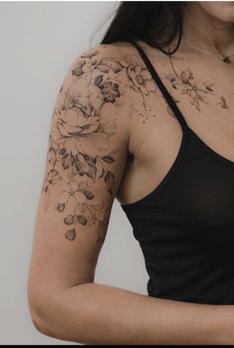 Feminine Shoulder Tattoos, Shoulder Sleeve Tattoos, Floral Tattoo Shoulder, Tattoos For Women Half Sleeve, Hip Tattoos Women, Flower Tattoo Shoulder, Floral Tattoo Sleeve, Forearm Tattoo Women, Shoulder Tattoos For Women