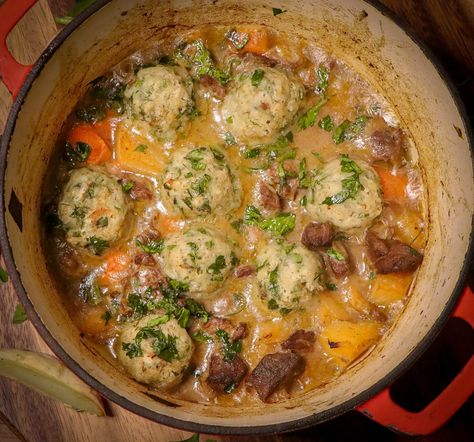 Dumpling Stew, Outlander Recipes, Traditional Scottish Food, Scotland Food, Beef Dumplings, Recipe To Cook, Beef And Vegetables, Scottish Dishes, Stew And Dumplings