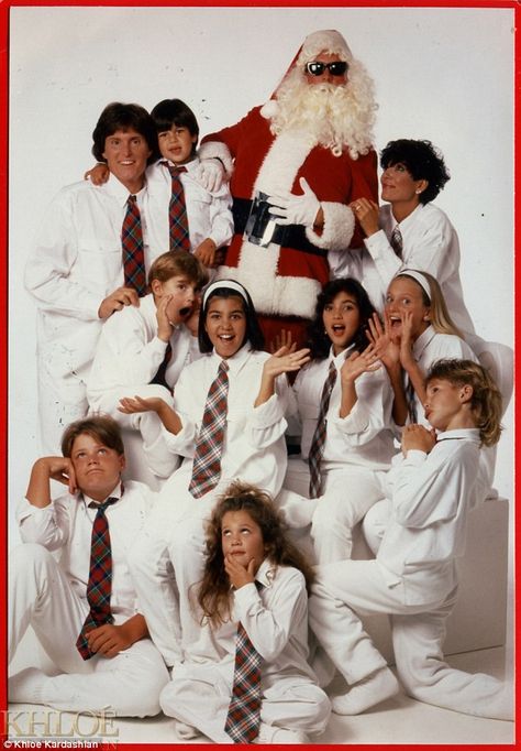 Kardashian Family Photo, Kardashian Christmas Card, All The Kardashians, Kardashian Christmas, Bruce Jenner, Jenner Family, Kardashian Family, Family Christmas Cards, Keeping Up With The Kardashians