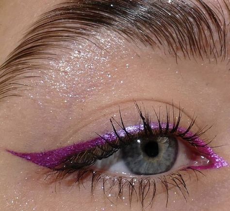 Siren Eye, Kristina Webb, Cool Makeup Looks, Makijaż Smokey Eye, Edgy Makeup, Makeup Eye Looks, Winged Liner, Eyeliner Looks, Eye Makeup Art