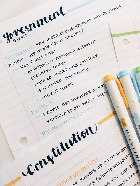 pinterest || sarahesilvester How To Make Notes Look Pretty, Colourful Notes, Notes Inspo, Uni Student, Note Taking Tips, Note Ideas, College Notes, Aesthetic Notes, Bullet Journal Notes