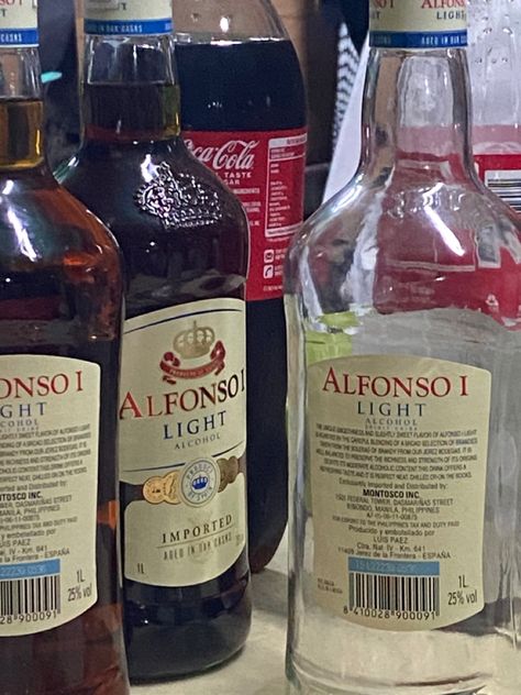 Alcohol Pictures Aesthetic, Alcoholic Drinks Philippines, Inuman Prank Pic, Filipino Alcohol Drinks, Alfonso Drink, Alcholic Drink Aesthetic, Alfonso Coke, Fake Alcohol Story, Drinking Alcohol Aesthetic