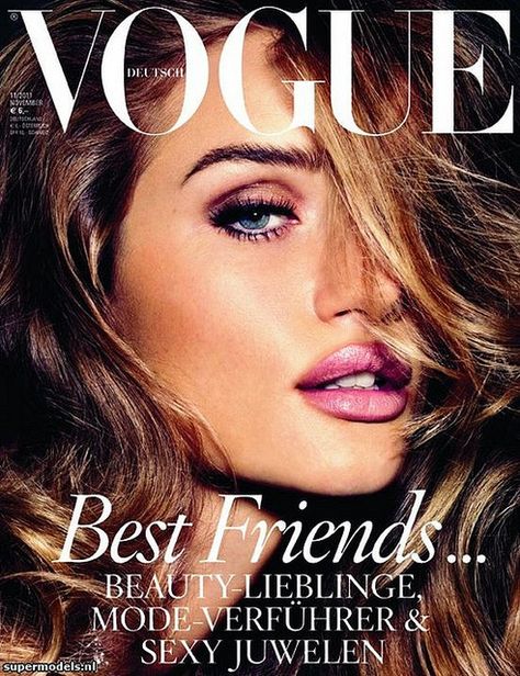 Learn how to recreate Rosie Huntington-Whiteley's makeup look here - http://dropdeadgorgeousdaily.com/2014/02/instaglam-look-like-rosie-huntington-whiteley/ Rosie Huntington Whiteley Transformers, Rosie Huntington Whitely, Vogue Magazine Covers, Magazine Vogue, Rosie Huntington, Fashion Magazine Cover, Fashion Cover, Rachel Mcadams, Vogue Covers