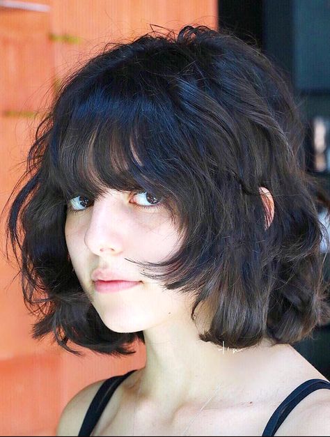 Jelly Fish Cut Short Hair, Haircut For Short Hair With Bangs, Layered Hair Short With Bangs, Short Hair Front Layers, Short Black Hair Character, Short Haired Characters, Types Of Short Haircut For Women, Dream Hair Short, Short Fem Haircuts