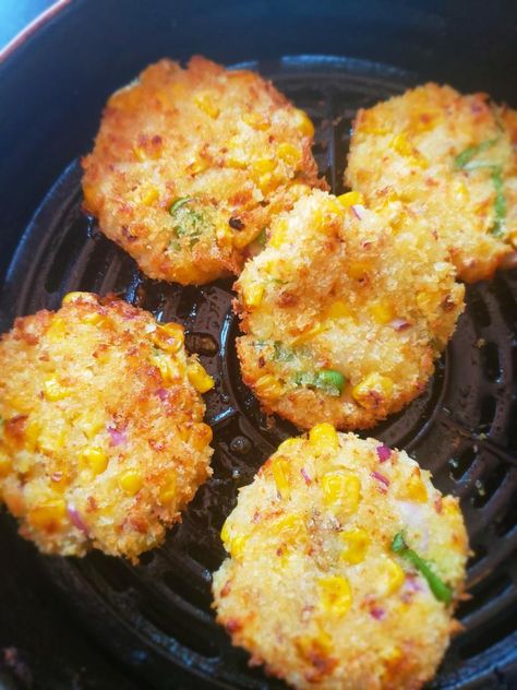 Air Fryer Potato & Sweet Corn Fritters / Vegan Air Fryer Potato Fritters. Air Fryer Patties, Air Fried Corn Fritters, Corn Recipes Air Fryer, Sweet Potato Fritters Air Fryer, Air Fryer Chicken Fritters, Airfryer Fritters, Corn Nuggets Recipe Air Fryer, Potato Fritters Air Fryer, Air Fryer Fritters