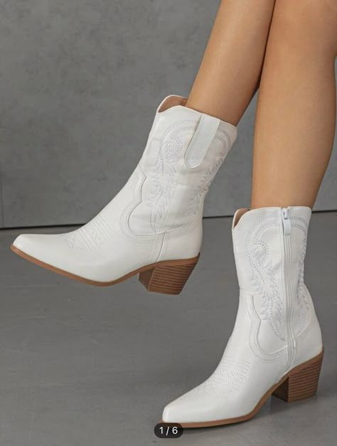 Wedding Shoes Western, Short White Cowgirl Boots, Stagecoach 2024, Bridal Cowboy Boots, Western Wedding Boots, Cowgirl Shoot, White Wedding Boots, Bride Boots, Cowgirl Shoes