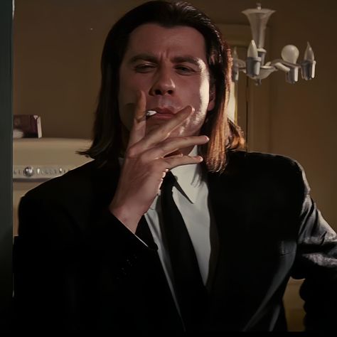 Pulp Fiction →1994 Pulp Fiction Pfp, Jules Pulp Fiction, Pulp Fiction Wallpaper, Pulp Fiction Vincent, Pulp Fiction 1994, Tears For Fears, John Travolta, Living Legends, Me Tv