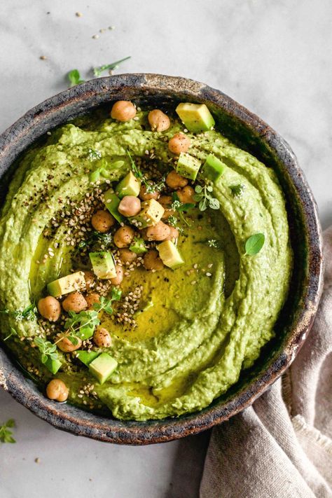 avocado spinach hummus - Flowers in the Salad Humus Recept, Cilantro Jalapeno Hummus, Spinach Hummus, Breakfast Toasts, Jalapeno Hummus, Veggie Sticks, Plats Healthy, Avocado Hummus, Vegan Dip