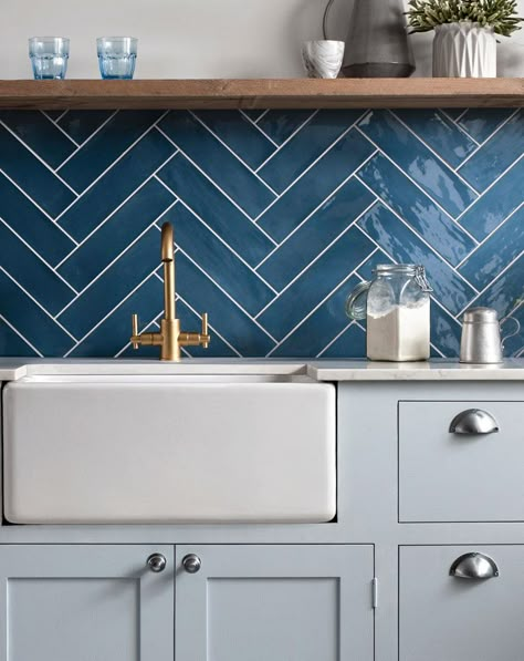 Love a metro or subway tile? Turn the design classic on its head and create a stylish herringbone pattern across your kitchen splashback. Click for more amazing kitchen tile ideas #homedecor Image: Gemini Tiles Tiles Herringbone, Kitchen Wall Tiles Design, Modern Kitchen Tiles, Patterned Kitchen Tiles, Kitchen Splashback Tiles, Tiles Ideas, Kitchen Backsplash Designs, Wall Kitchen, Kitchen Dining Living