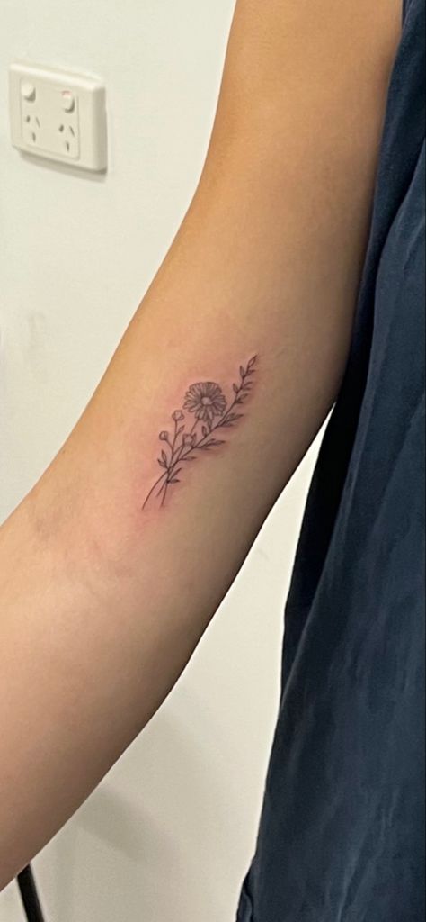 Birth Flower Tattoo Arm Placement, September Birthday Tattoo Ideas, July Tattoos Birth Month, August Month Tattoo, November And December Birth Flower Tattoo, Minimal Birth Flower Tattoo, Tattoo September Flower, April And November Birth Flower Tattoo, Flower For September Birth Month