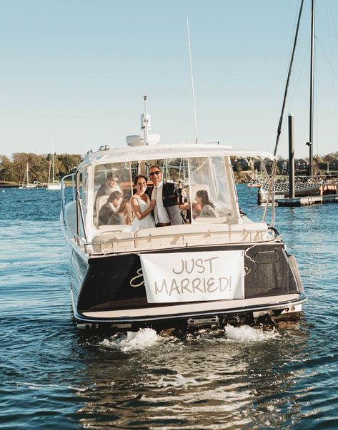 This summer coastal wedding at Fort Adams in Newport Rhode Island is filled with coastal and summer wedding inspiration. From a wedding ceremony in an old fort, to a sunset wedding sail on a boat. This couple took wedding photos at Fort Adams, which is also where they held their coastal inspired wedding ceremony and wedding reception. See more on the blog! Fort Adams Wedding, Newport Rhode Island Fall, Coastal Wedding Inspiration, Nantucket Wedding, Aesthetic Coastal, Boat Wedding, Newport Wedding, Newly Wed, Rhode Island Wedding