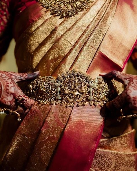 37 Temple Jewellery Belts We Spotted On South Indian Brides | ShaadiSaga South Indian Bride Jewellery, Vanki Designs Jewellery, Indian Brides Jewelry, Vaddanam Designs, South Indian Bridal Jewellery, Indian Wedding Jewelry Sets, Gold Temple Jewellery, Indian Bridal Jewelry Sets, Traditional Outfit