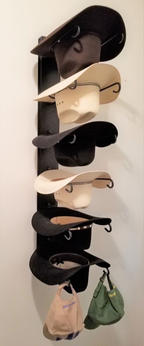 Cowboy Hat Rack, Western Bedroom Decor, Horseshoe Projects, Western Bedroom, Hat Holder, Hat Storage, Estilo Country, Hat Rack, Hat Stands