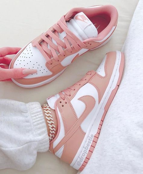 Rose Whisper Dunks, Nike Dunks Shoes, Nike Dunk Low Rose Whisper, Dunk Low Rose, Ella Shoes, Pink Nike Shoes, Branded Shoes, Pretty Shoes Sneakers, Nike Shoes Outfits