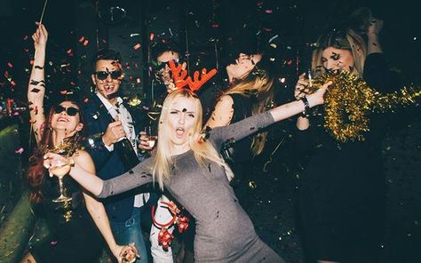 What we think Christmas party season will look like in November. Image: iStock. Buffet Halloween, Christmas Party Planning, Soirée Halloween, Party Photoshoot, Christmas Party Themes, Happy Thanksgiving Quotes, Stag Do, Silvester Party, Party Pictures