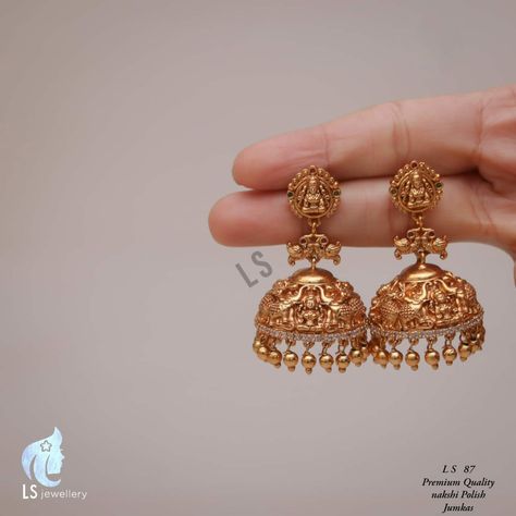 Temple Earrings, Necklace Set Indian Bridal Jewelry, Gold Earrings For Kids, Gold Jhumka Earrings, New Gold Jewellery Designs, Gold Earrings Models, Modern Gold Jewelry, Gold Chain Design, Fancy Jewellery Designs