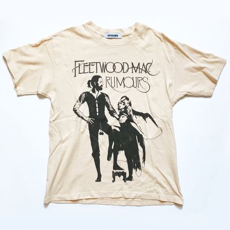 Daydreamer Cream 100% Cotton Made In Usa Midweight Loose-Fitting Tee With Fleetwood Mac Album Art. Size: Extra Small Chest Across Laying Flat: 18" Length From Shoulder To Bottom Hem: 23.5" Never Worn. New Without Tags. Fleetwood Mac T Shirt, Fleetwood Mac Merch, Mac Demarco Shirt, Fleetwood Mac Tee, Fleetwood Mac Tshirt, Fleetwood Mac Rumours, Fleetwood Mac Shirt, Rumours Album, Clothing Prints