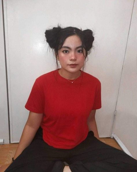 Asian Space Buns, Pucca Halloween Costume, Asian Halloween Characters, Cute Makeup Asian, Asian Girl Halloween Costume, Pucca Hairstyle, Pucca Costume, Asian Halloween Ideas Costumes, Halloween Costume Asian