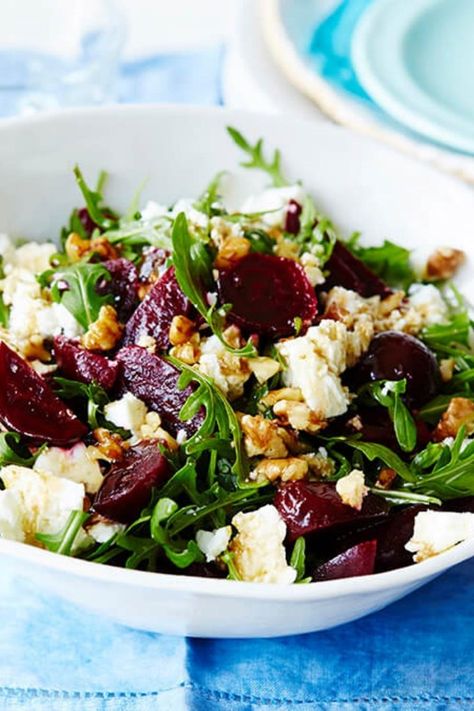 27 show-stopping Christmas salads | Better Homes and Gardens Fancy Salads, Christmas Salad Recipes, Cafe Inspiration, Bbq Salads, Gourmet Salad, Christmas Salads, Yummy Salads, Christmas Recipes Easy, Seasonal Salad