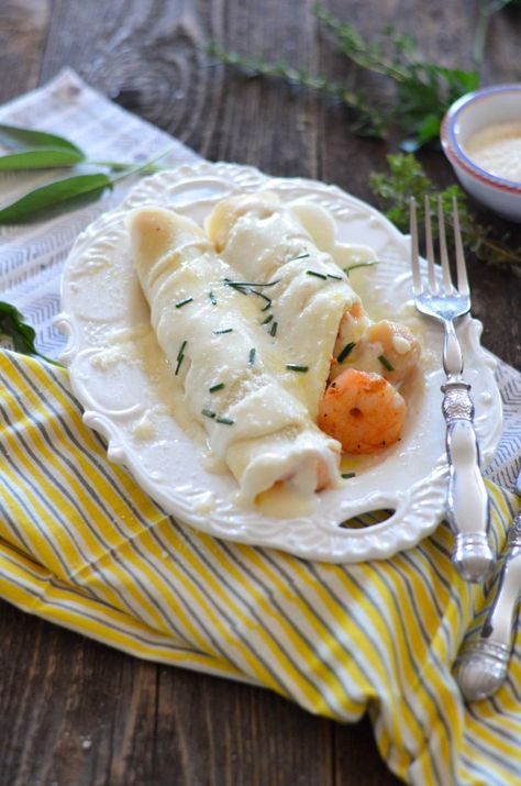 Seafood Crepes With Mornay Sauce, Seafood Crepes Recipe, Crepe Fillings, Crepes Savory, Seafood Crepes, Savoury Crepes, Crepe Filling, French Sauces, Food Seafood