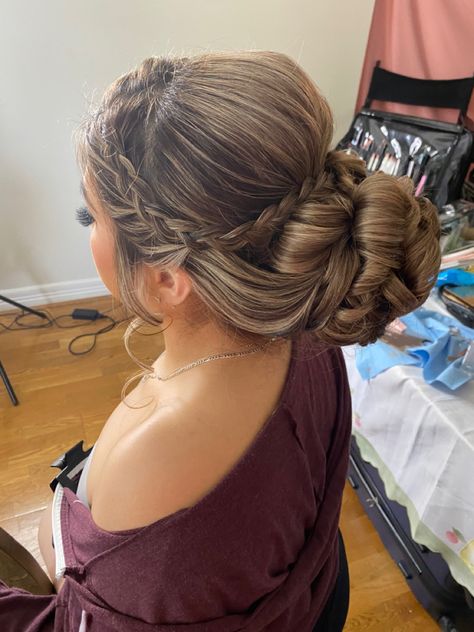 #updo #hairstyles #updosnaturalhairstyles #bridalhair #quince #quinceañera #bride #weddinghair #weddinghairstyle updo hairstyles #houstonhairstylist #hairstyleideas #hairideas #hairofinstagram #hairstylesforshorthair Mom Quince Hairstyles, Hairstyles For A Quinceanera Guest, Short Hair Quinceanera Hairstyles, Quince Mom Hairstyles, Quinceanera Mom Hairstyles, Masquerade Quinceanera, Quinceanera Hairstyles, Quince Ideas, Quince Hairstyles