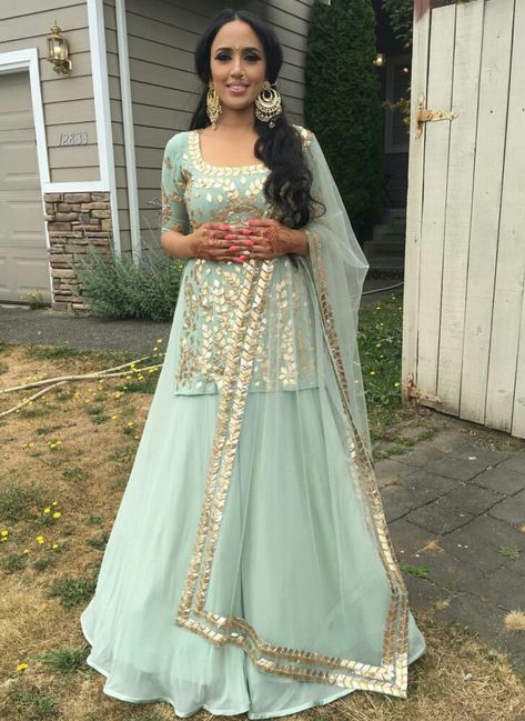 Beautiful Punjabi suit! #punjabisuit #lehenga #indianbridal #indianbride #fashion #style #punjabi #indian #punjabibride Wedding Indian Outfit, Indian Board, Lehenga Inspiration, Orang India, Pengantin India, Indian Outfits Lehenga, Punjabi Outfits, Indian Designer Suits, Desi Wear