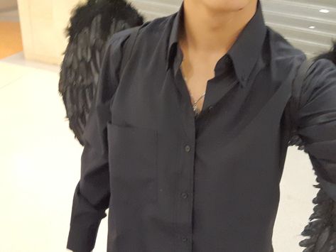 Crow Costume Men, Dark Angel Costume Men, Male Angel Costume, Angel Costume Men, Male Fallen Angel, Dark Angel Halloween, Fallen Angel Halloween, Dark Angel Halloween Costume, Halloween Costume Boy