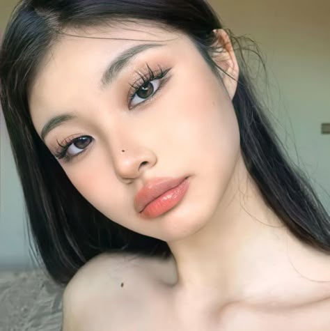 Korean Makeup For Older Women, Makeup Ala Korea, No Make Up Make Up Look, Makeup Asia, Makeup Ulzzang, Concert Makeup, Asian Makeup Looks, Film Costumes, Soft Makeup Looks