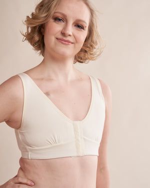 Rora Pocketed Front Closure Bra | Comfortable & Supportive | AnaOno Post Mastectomy Fashion, Surgery Bra, Post Mastectomy Bras, Mastectomy Bras, Bilateral Mastectomy, Double Mastectomy, Post Surgery Bra, Liver Diet, The Hug