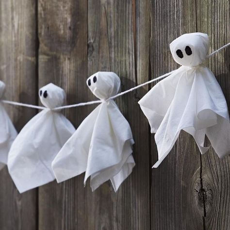 Hallowen Decoraciones Outside, Halloween Simple Decor, Simple Halloween Diy Decor, Heloween Decoration Diy, Halloween Simple Decorations, Hellowin Decoration, Ideas Para Halloween Decoration, Hallowen Decoraciones Diy, Halloween Deco Diy