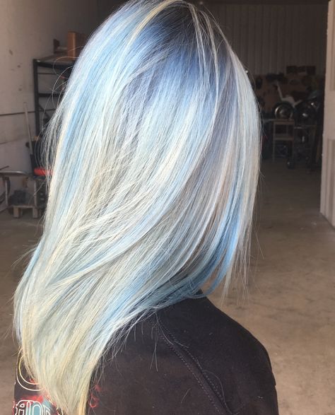 Blue and white hair White Hair With Light Blue Highlights, Blonde Hair Light Blue Highlights, Blue Tips On Blonde Hair, Light Blue Blonde Hair, White Hair Blue Streaks, Blonde Hair With Blue Lowlights, White Hair With Colored Highlights, White Hair With Blue Streaks, White Hair Blue Highlights