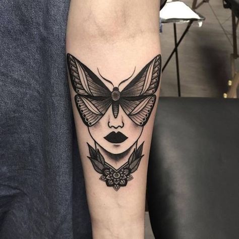 Moth face flower tattoo | www.otzi.app Inspiration Tattoos, Парные Тату, Moth Tattoo, Tattoo Artwork, Tragus Piercing, Arm Tattoos, Tattoo Life, Tattoo Designs For Women, Trendy Tattoos