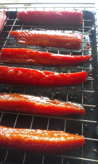 Candied Salmon Recipe, Candied Salmon, Smoked Salmon Brine, Smoked Fish Recipe, Smoky Salmon, Salmon Belly, Grilled Seafood Recipes, Trout Recipes, Smoked Salmon Recipes