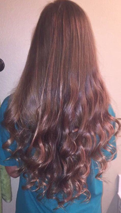 Lose curls for long hair Long Straight Hair With Curls At The End, Curled Bottom Of Hair, Straight Hair Curly Ends, Lose Curled Hairstyles, Curly Ends Straight Hair, Lose Curly Hair, Straight Hair Curled Ends, Straight Hair With Curls At The End, Long Curls Hairstyles