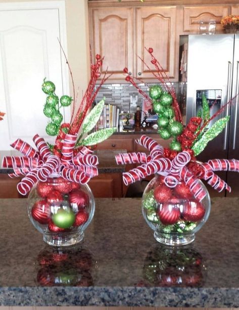 Diy Christmas Table, Ribbon Ideas, Tree Ribbon, Centerpiece Christmas, Grinch Christmas Decorations, Christmas Table Centerpieces, Homemade Christmas Decorations, Christmas Centerpieces Diy, Christmas Projects Diy