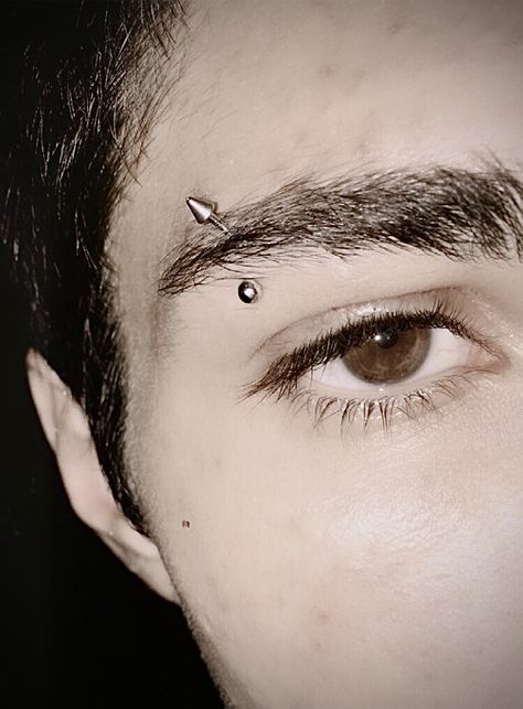 Men With Piercings Aesthetic, Men With Eyebrow Piercings, Guys With Eyebrow Piercings, Men Eyebrow Piercing, Male Eyebrow Piercing, Face Piercings Men, Guy Piercings, Guys With Piercings, Eyebrow Piercing Men