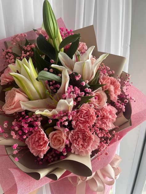 Stargazer Bouquet, Flower Aesthetics, Boquette Flowers, Flower Farmer, Flowers Bouquet Gift, Flower Therapy, Beautiful Bouquet Of Flowers, Luxury Flowers, Bouquet Of Flowers