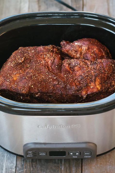 Crockpot Pork Shoulder, Pulled Pork Crock, Slow Cooker Pulled Pork Recipe, Pulled Pork Slow Cooker, Pork Slow Cooker, Pulled Pork Recipe Slow Cooker, Crockpot Pork Roast, Crock Pot Pulled Pork Recipe, Pork Crockpot Recipes