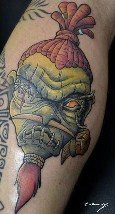 Shrunken Head Tattoo, Gas Mask Tattoo, Rockabilly Tattoos, Voodoo Tattoo, Alice In Wonderland Drawings, Shrunken Head, Head Hunter, Tiki Art, Mask Tattoo