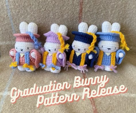 Crochet Pattern Tutorial, Bunny Crochet Pattern, Confection Au Crochet, Pola Amigurumi, Bunny Crochet, Crochet Business, Crochet Design Pattern, Kawaii Crochet, Crochet Fashion Patterns