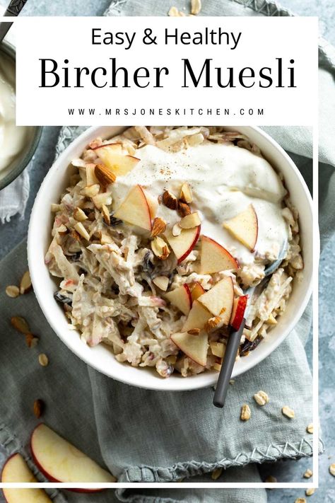 Muesli Recipe Breakfast, Bircher Muesli Recipe, Healthy Overnight Oats Recipe, Overnight Muesli, Muesli Breakfast, Apple Yogurt, Healthy Overnight Oats, Muesli Recipe, Bircher Muesli