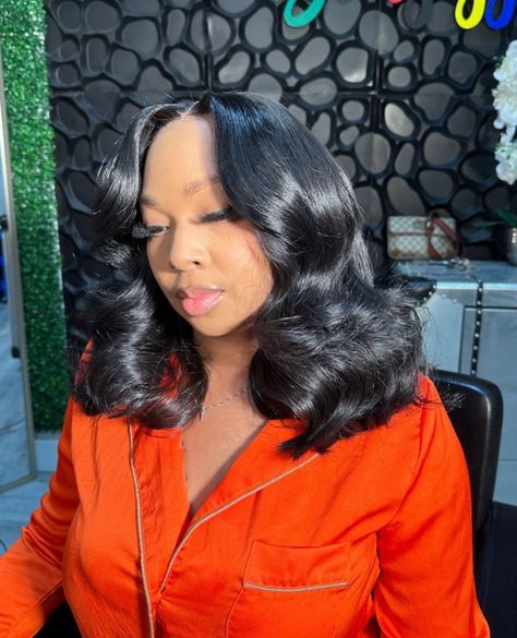 Short Sew In Hairstyles, Middle Part Curls, Sew In Curls, Sew In Bob Hairstyles, Frontal Wig Hairstyles, Sew In Hairstyles, Quick Weave Hairstyles, Short Curls, Slick Hairstyles