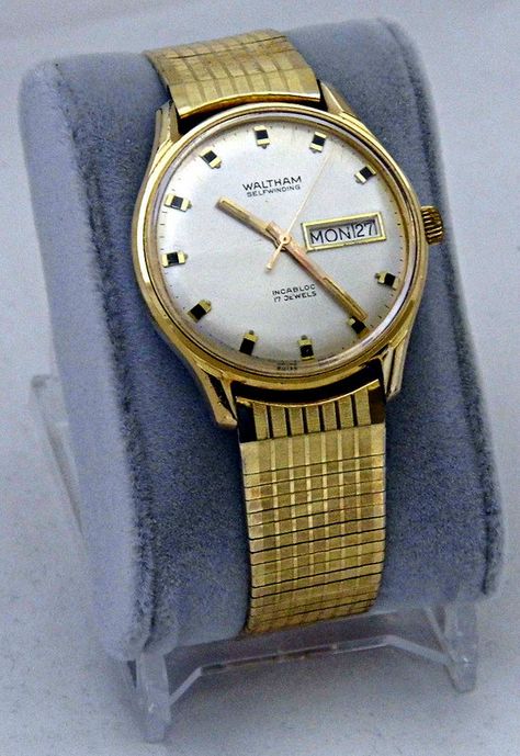 Vintage Waltham Automatic (Self-Winding) Men's Wrist Watch, 17 Jewels, Swiss Made. Michael Kors Watches, Clock Collection, Victorian Gold Self-winding Watch, Canada Fashion, Vintage Automatic Collectible Watches, Led Watch, Antique Yellow Gold Self-winding Watch, Vintage Self-winding Watch, Gold Watches