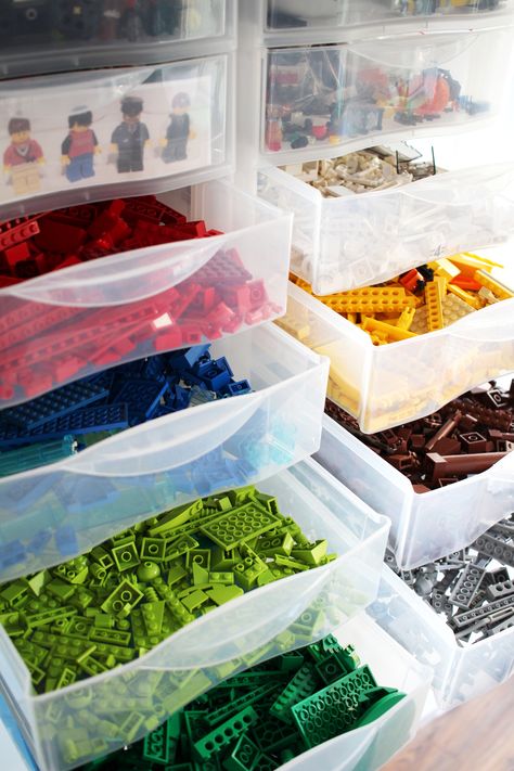 Plastic drawers are great Lego organization items as one can easily sort the Lego pieces according to color. #legostorage #organizing #kidsroom Lego Sorting, Lego Storage Solutions, Lego Storage Organization, Lego Table Diy, Space Kids Room, Lego Organization, Lego Kits, Basement Inspiration, Lego Display