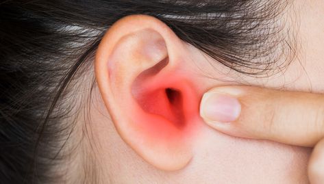 Forget about taking an expensive trip to the doctor for your earache: these effective home remedies for ear aches should see you right! Earache Remedies, Diy Topiary, Ear Ringing, Headache Relief Instant, Ear Ache, Jen Selter, Natural Headache Remedies, Cramps Relief, Garden Walkway