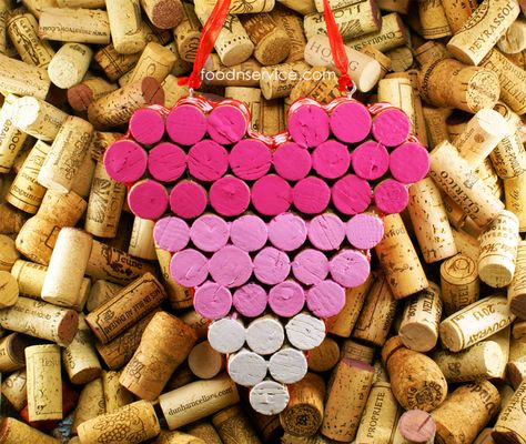 How to Make a Wine Cork Heart Trivet! Perfect for Valentine's Day! If you love making DIY Projects, then this is for you! Cork Heart Diy, Corkscrew Crafts, Cork Hearts, Wine Cork Heart, Friendsgiving 2023, Wine Cork Trivet, Cork Heart, Wine Walk, Beer Crafts