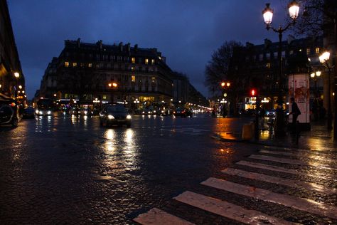 Evening in Paris - Shot on a Canon EOS 1000D, Av, ISO 1600, shutter speed 1/60, f/5.6 Evening In Paris, Shutter Speed, Canon Eos, Eos, Canon, Paris, Photography, Travel, Quick Saves