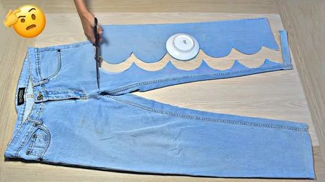 Creative Jeans Ideas Diy Fashion, Reuse Jeans, Crazy Jeans, Reuse Old Jeans, Kaftan Pattern, Outfit Hacks, Sewing Clothes Women, Diy Yarn Crafts, Handmade Flowers Fabric