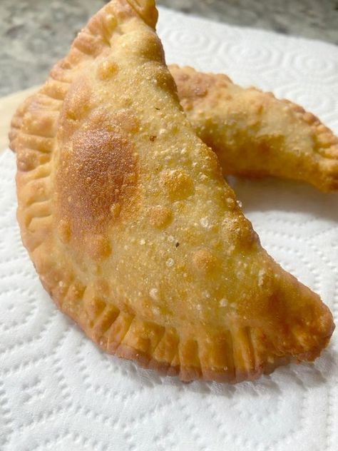 Dessert Empanadas Recipe, Empanadas Recipe Dough, Homemade Empanadas, Easy Empanadas Recipe, Empanada Dough, Caribbean Foods, Empanadas Dough, Boricua Recipes, Recipes Authentic