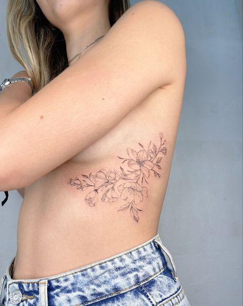 #bodyart #tattoo #art #tattoos #ink #inked #tattooartist #tattooed #tattooart #tattoolife #instatattoo #artist #piercing #inkedup #bodypaint #photooftheday Hip Tattoo Flower, Hip Flower Tattoo, Flower Hip Tattoos, Small Rib Tattoos, Rib Tattoos For Women, Flower Tattoo Ideas, Small Girly Tattoos, Ear Tattoo Ideas, Ribcage Tattoo